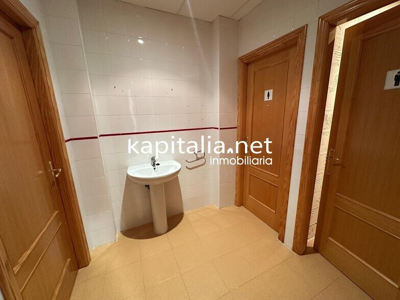 Retail in Ontinyent, Valencia for sale - Building Photo - Image 2 of 15