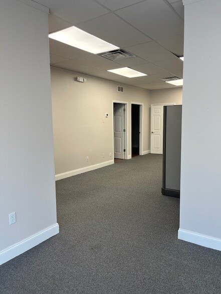 36413 US Hwy 19 N, Palm Harbor, FL for lease - Interior Photo - Image 3 of 9