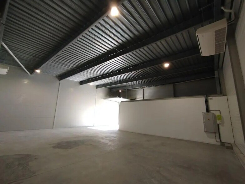 2 Bis Avenue Roland Garros, Sainte-Foy-d'Aigrefeuille for lease - Building Photo - Image 3 of 7