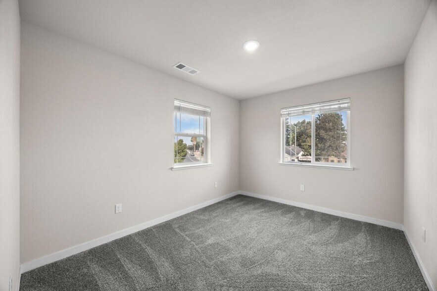 930 W Alameda St, Manteca, CA for sale - Building Photo - Image 3 of 22