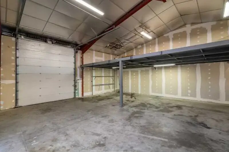 Industrial in Charly for sale Interior Photo- Image 1 of 1