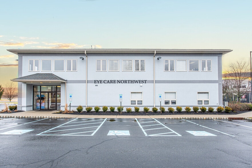 1 Wilson Dr, Sparta, NJ for lease - Primary Photo - Image 1 of 39