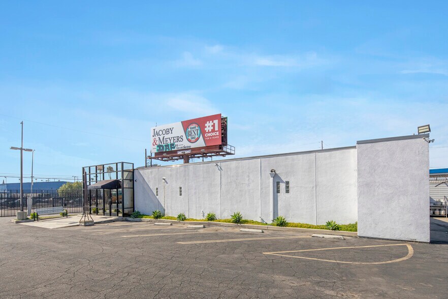 1907 E Washington Blvd, Los Angeles, CA for sale - Building Photo - Image 3 of 13