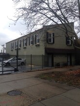 2008 Central Ave, Cincinnati, OH for lease Building Photo- Image 1 of 7