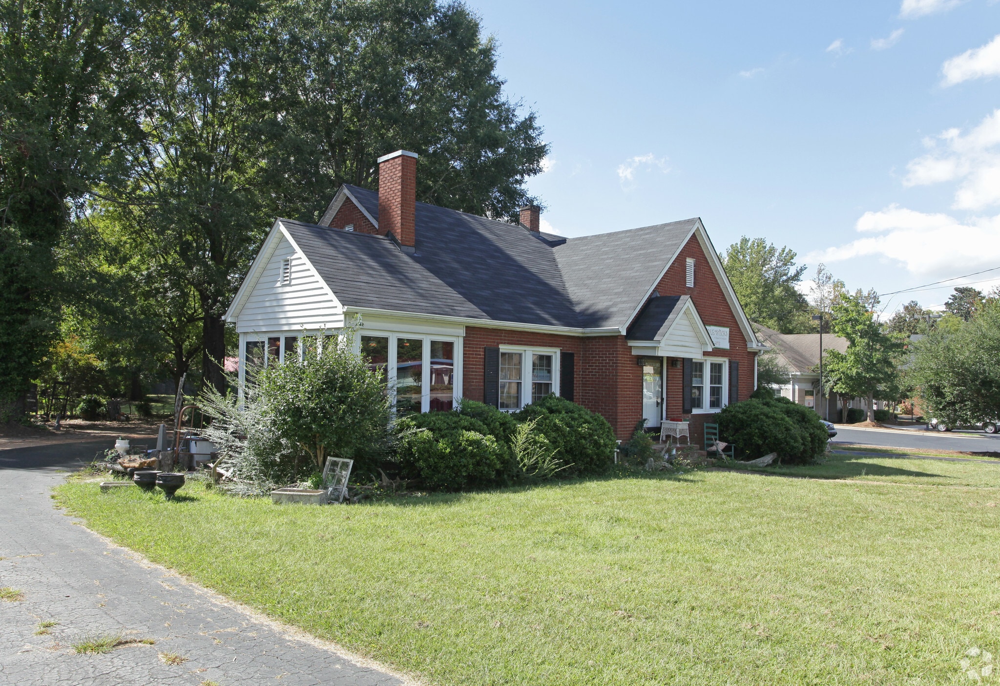 209 W Main St, Locust, NC for sale Primary Photo- Image 1 of 1