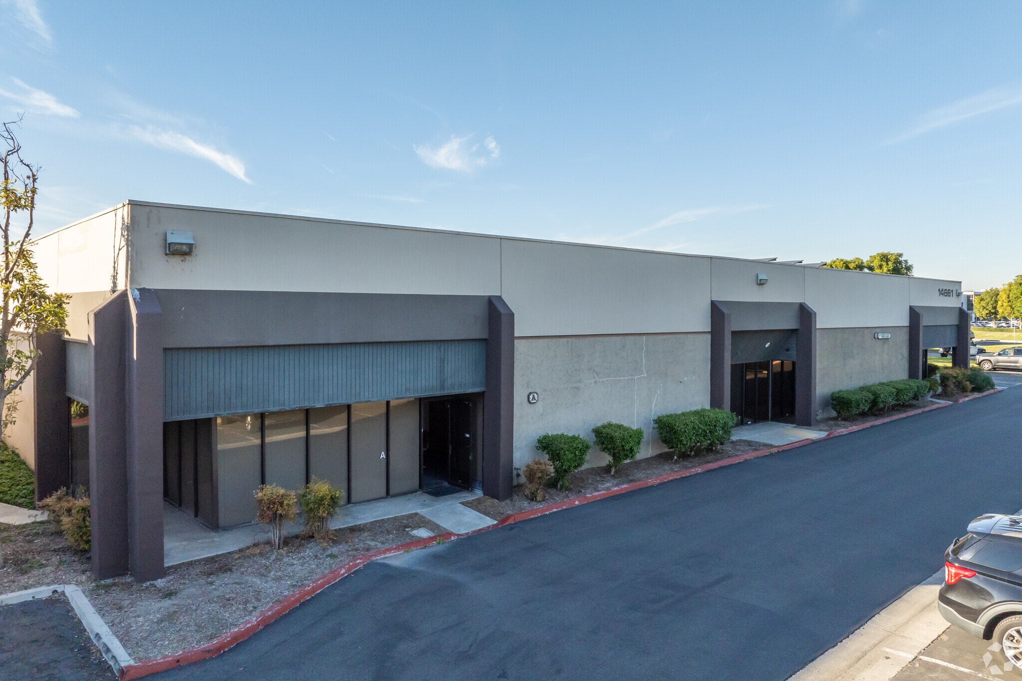 14661 Myford Rd, Tustin, CA for sale Primary Photo- Image 1 of 1