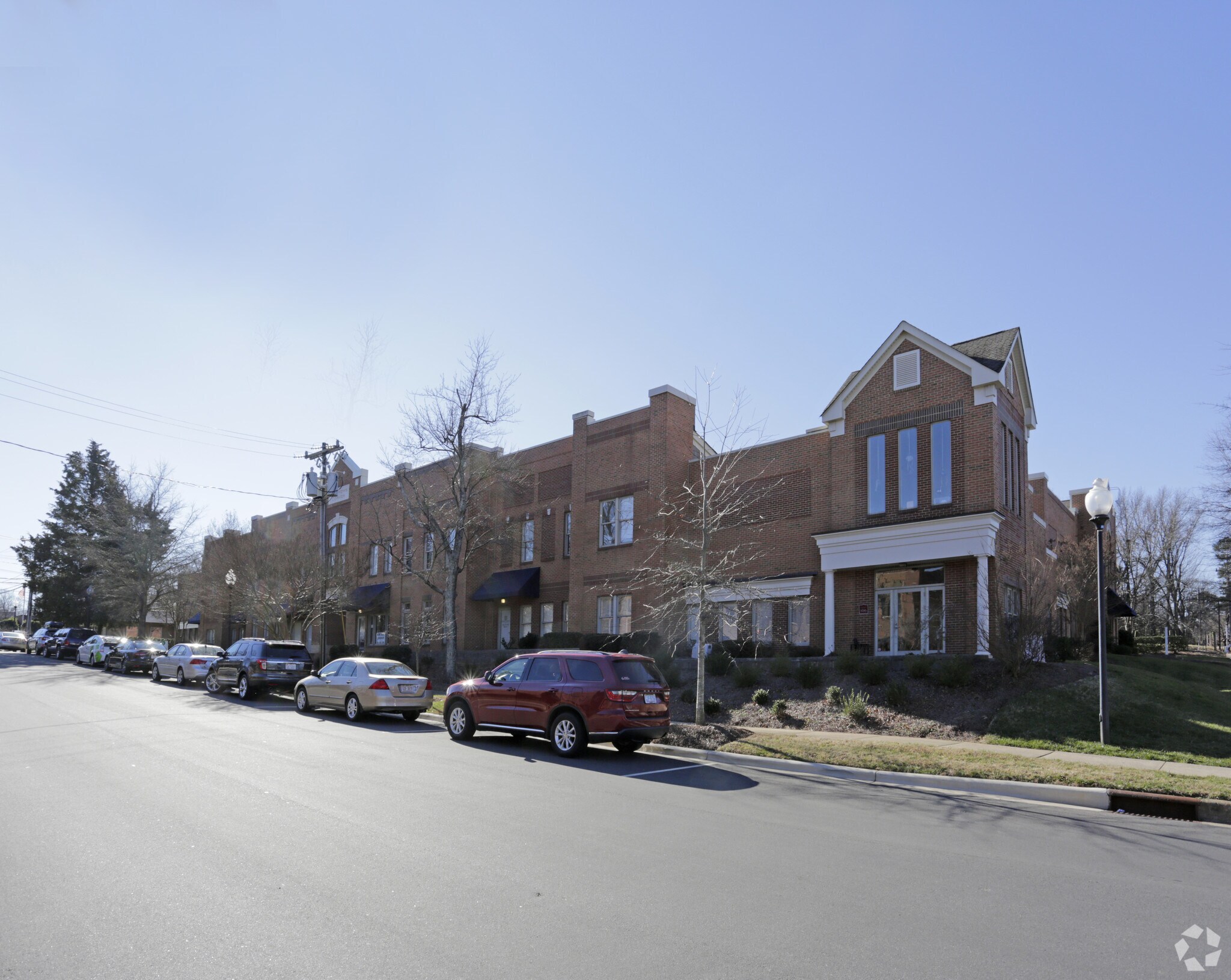 211 W Matthews St, Matthews, NC for sale Primary Photo- Image 1 of 1