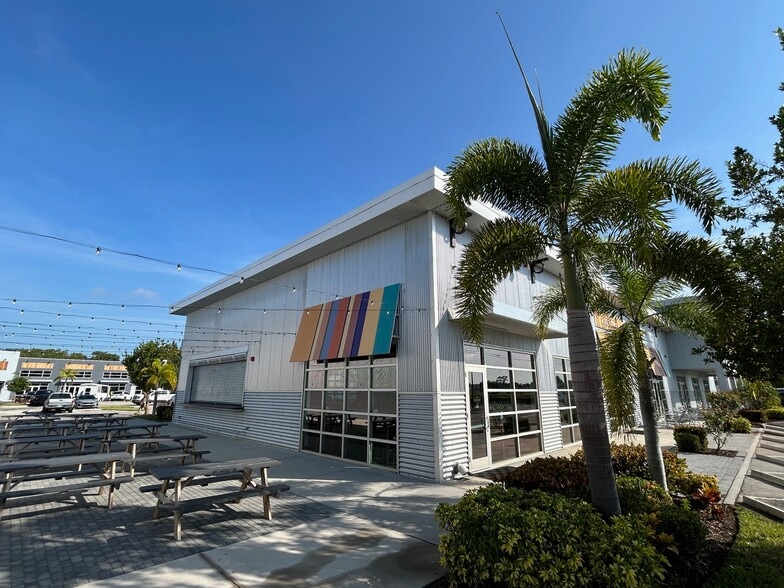 28280 Old 41 Rd, Bonita Springs, FL for lease - Building Photo - Image 1 of 8