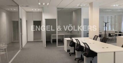 Office in L'Hospitalet de Llobregat, Barcelona for lease Interior Photo- Image 1 of 4
