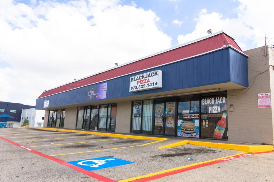 2120 N Saint Augustine Rd, Dallas, TX 75227