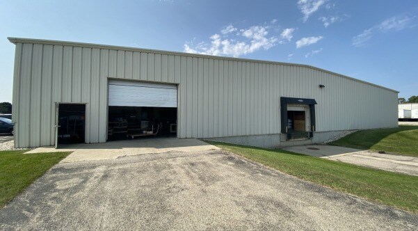 3026 Helsan Dr, Richfield, WI for sale - Building Photo - Image 1 of 1