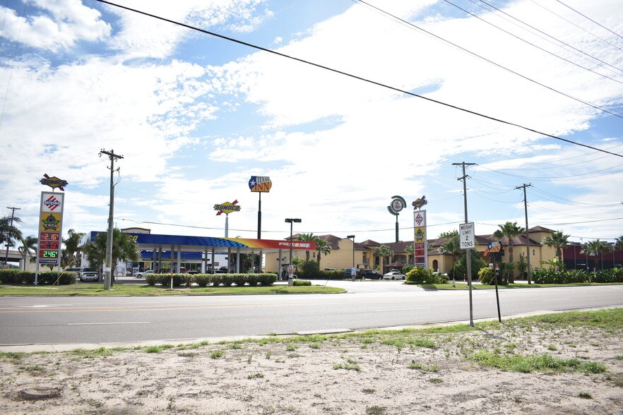 1219 E Canton Rd, Edinburg, TX 78539