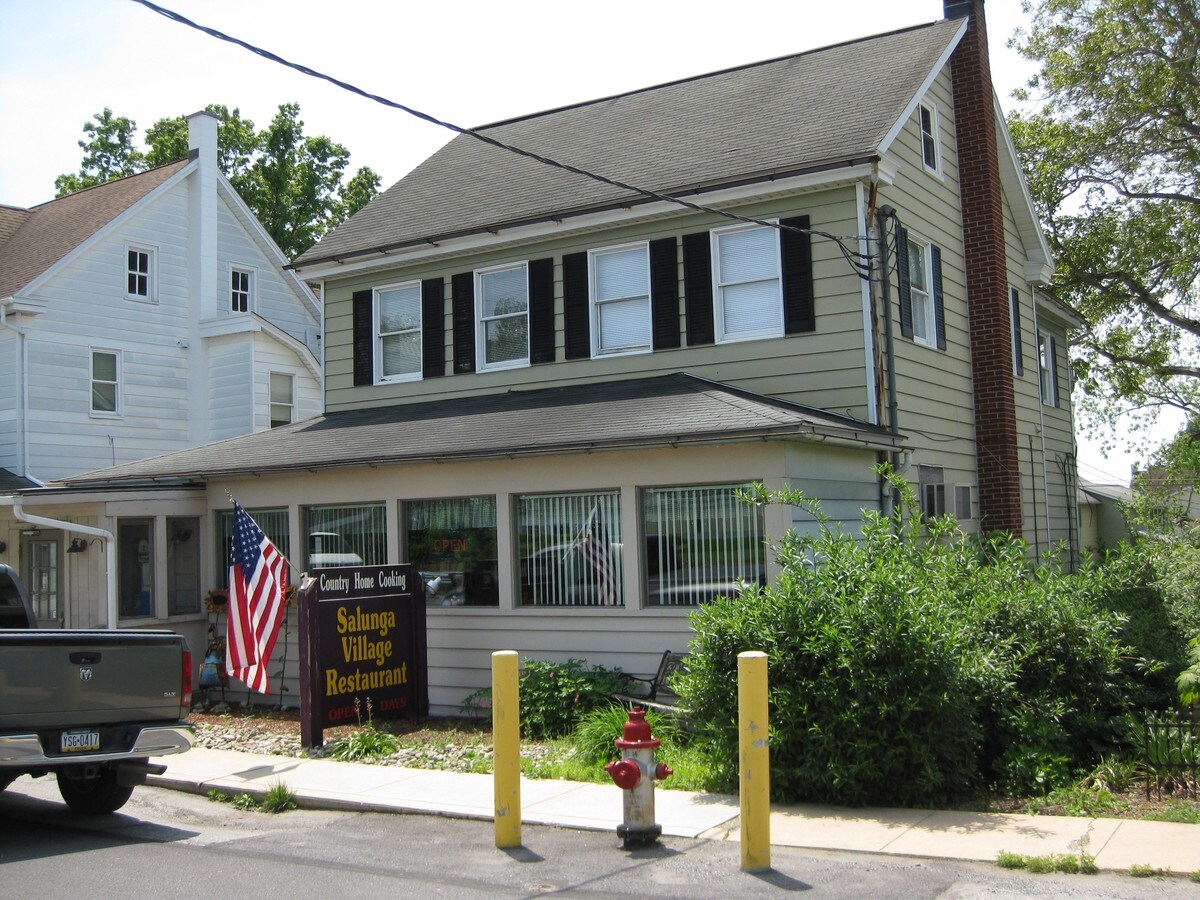 188 W Main St, Landisville, PA 17538