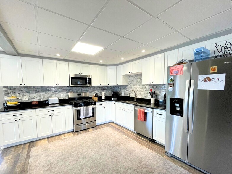 735 Main St, Johnson City, NY for sale - Building Photo - Image 3 of 16