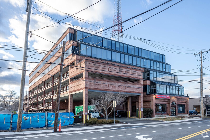 233 Needham St, Newton, MA for lease - Building Photo - Image 2 of 5