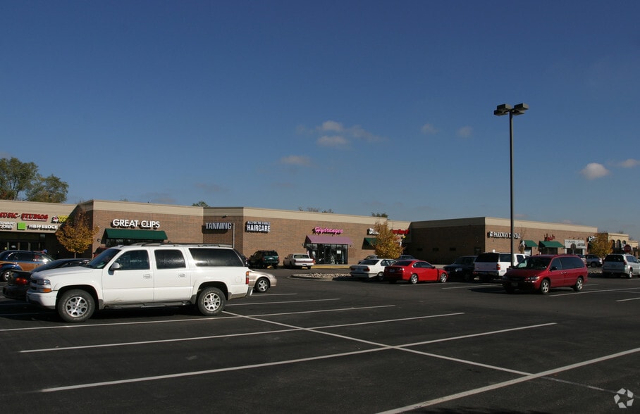 16490-16570 78th St W, Eden Prairie, MN for lease - Building Photo - Image 3 of 23
