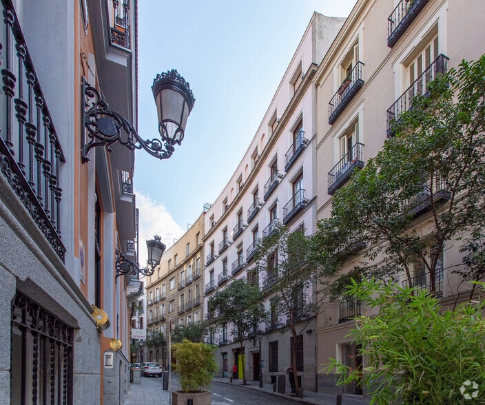 Calle Campomanes, 6, Madrid, Madrid for sale - Primary Photo - Image 1 of 1