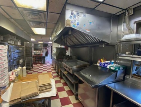 City Pizza Portfolio portfolio of 2 properties for sale on LoopNet.com - Interior Photo - Image 3 of 10