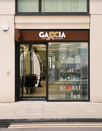 4 Waypoint Way, London for sale Primary Photo- Image 1 of 1