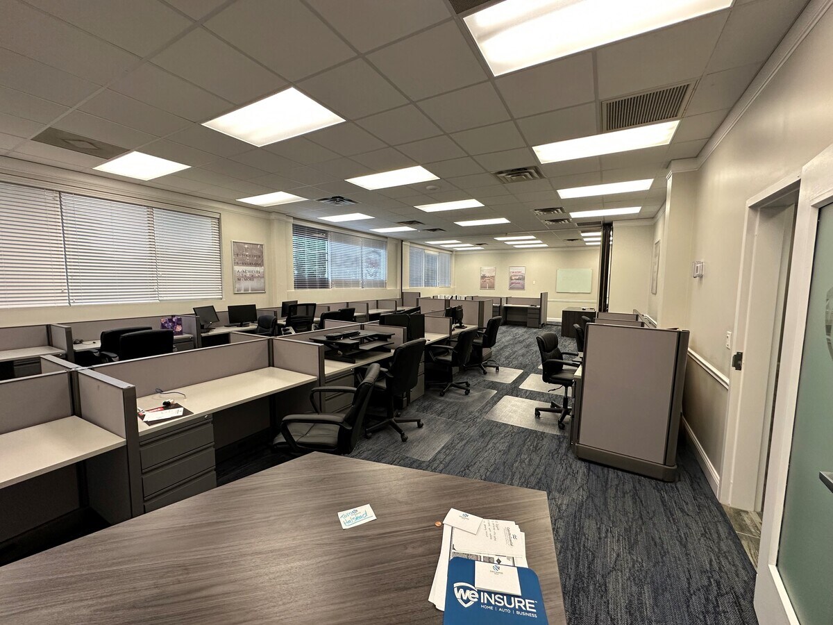 1430 Prudential Dr, Jacksonville, FL 32207