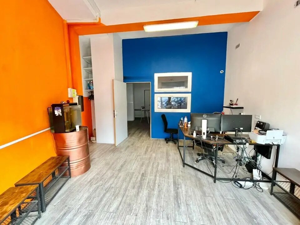 Retail in Grasse for sale Interior Photo- Image 1 of 7