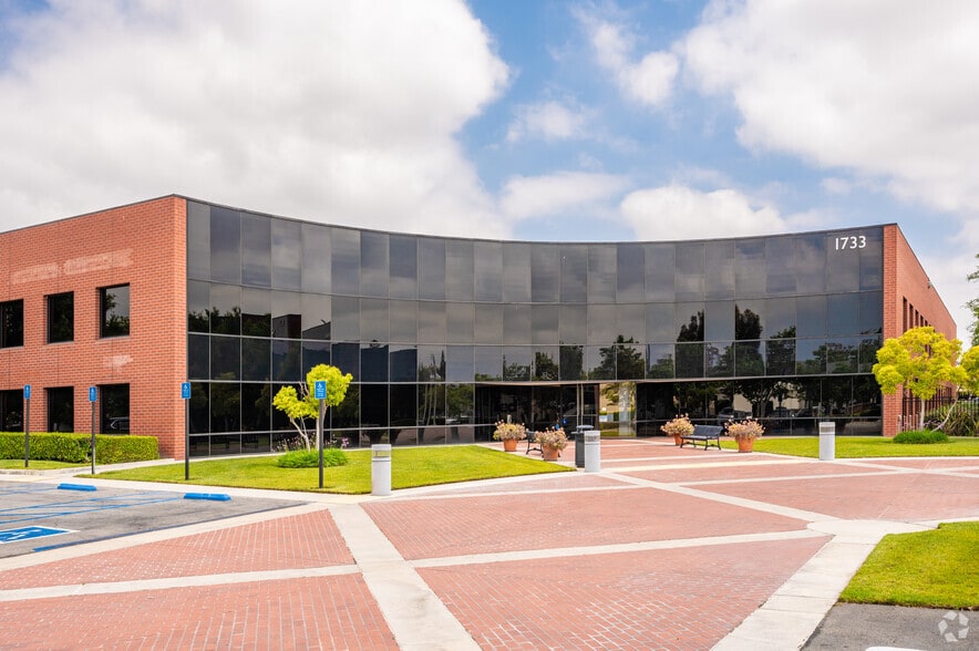 1733 Alton Pky, Irvine, CA for lease - Building Photo - Image 2 of 3