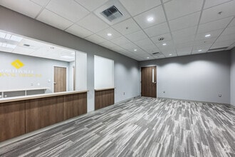 39000 W Seven Mile Rd, Livonia, MI for lease Interior Photo- Image 1 of 6