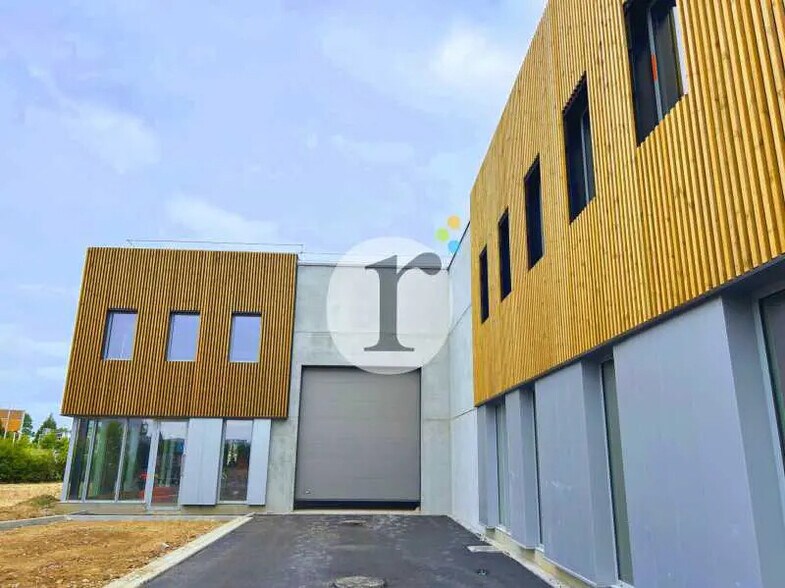 Flex in Seclin for lease - Building Photo - Image 3 of 8