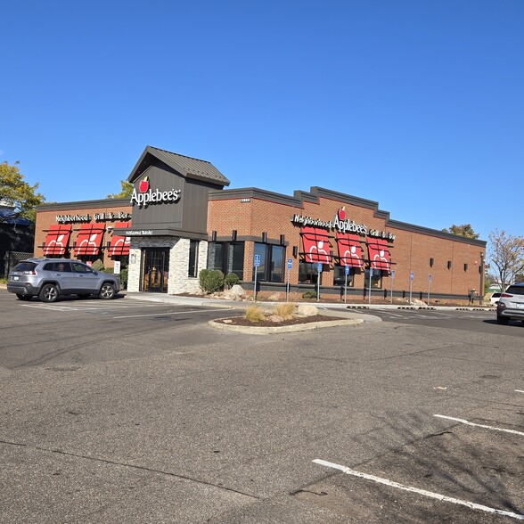 1893 W Highway 36 W, Roseville, MN for sale - Building Photo - Image 2 of 3