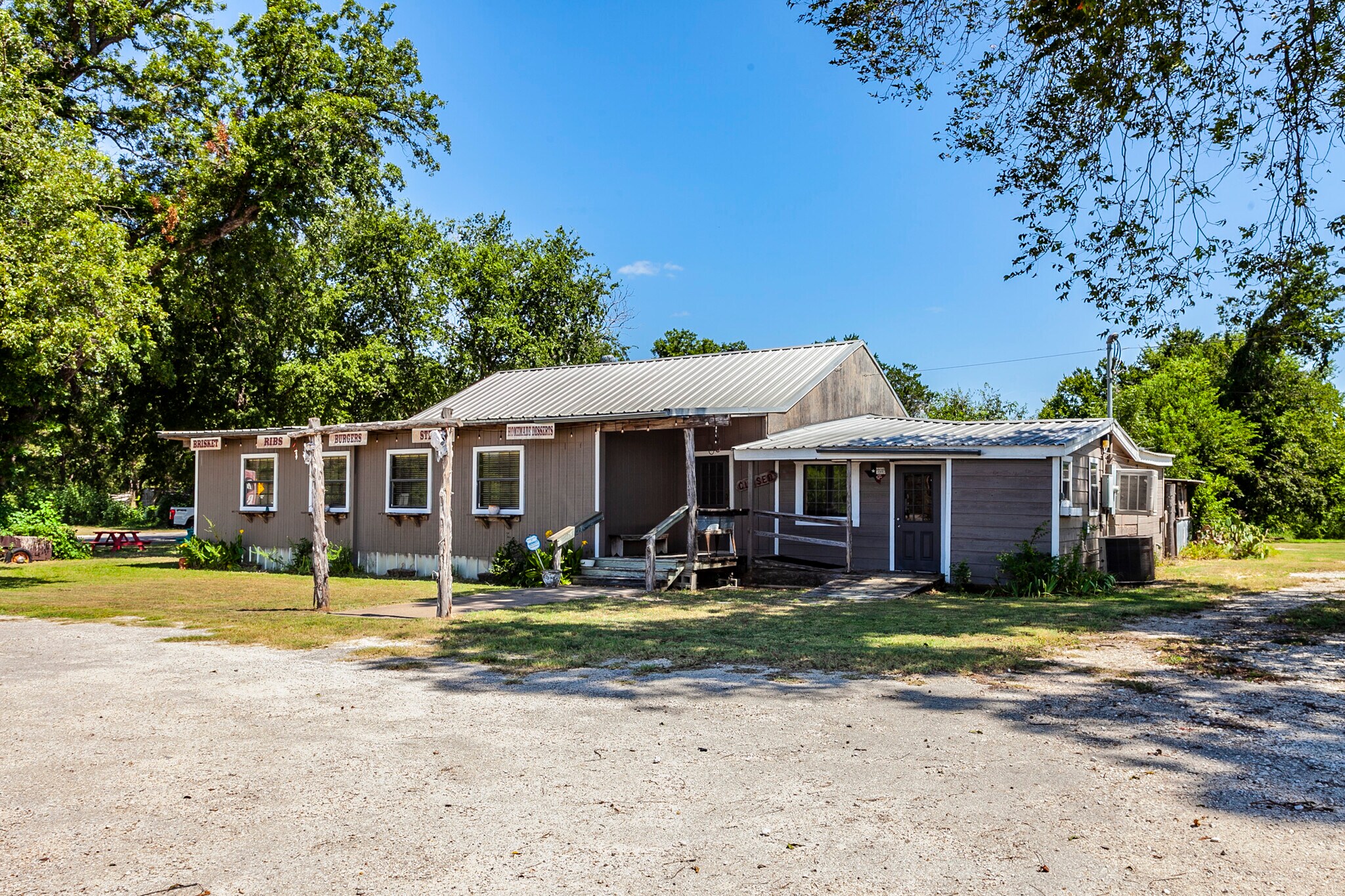 1408 NE Big Bend Trl, Glen Rose, TX for sale Building Photo- Image 1 of 1
