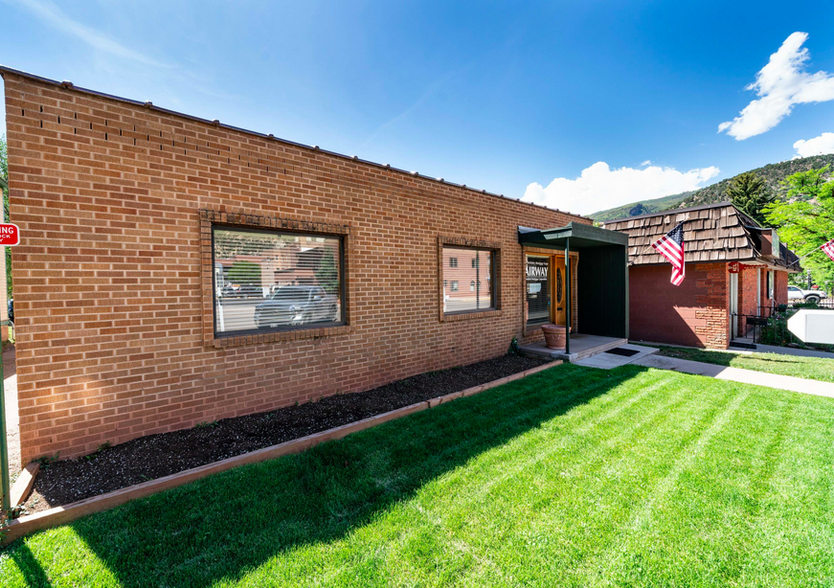 811 Colorado Ave, Glenwood Springs, CO for sale - Building Photo - Image 1 of 1