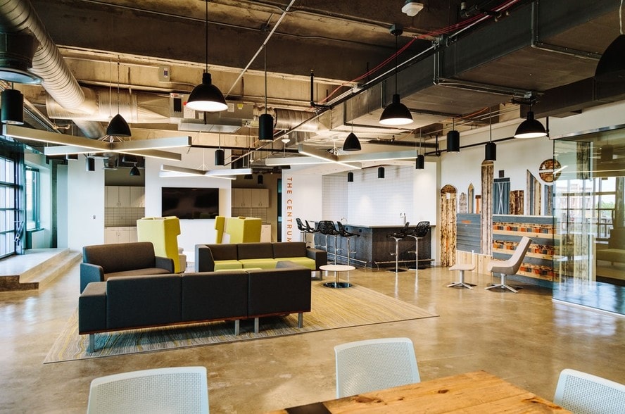 3102 Oak Lawn Ave, Dallas, TX for lease - Interior Photo - Image 2 of 11