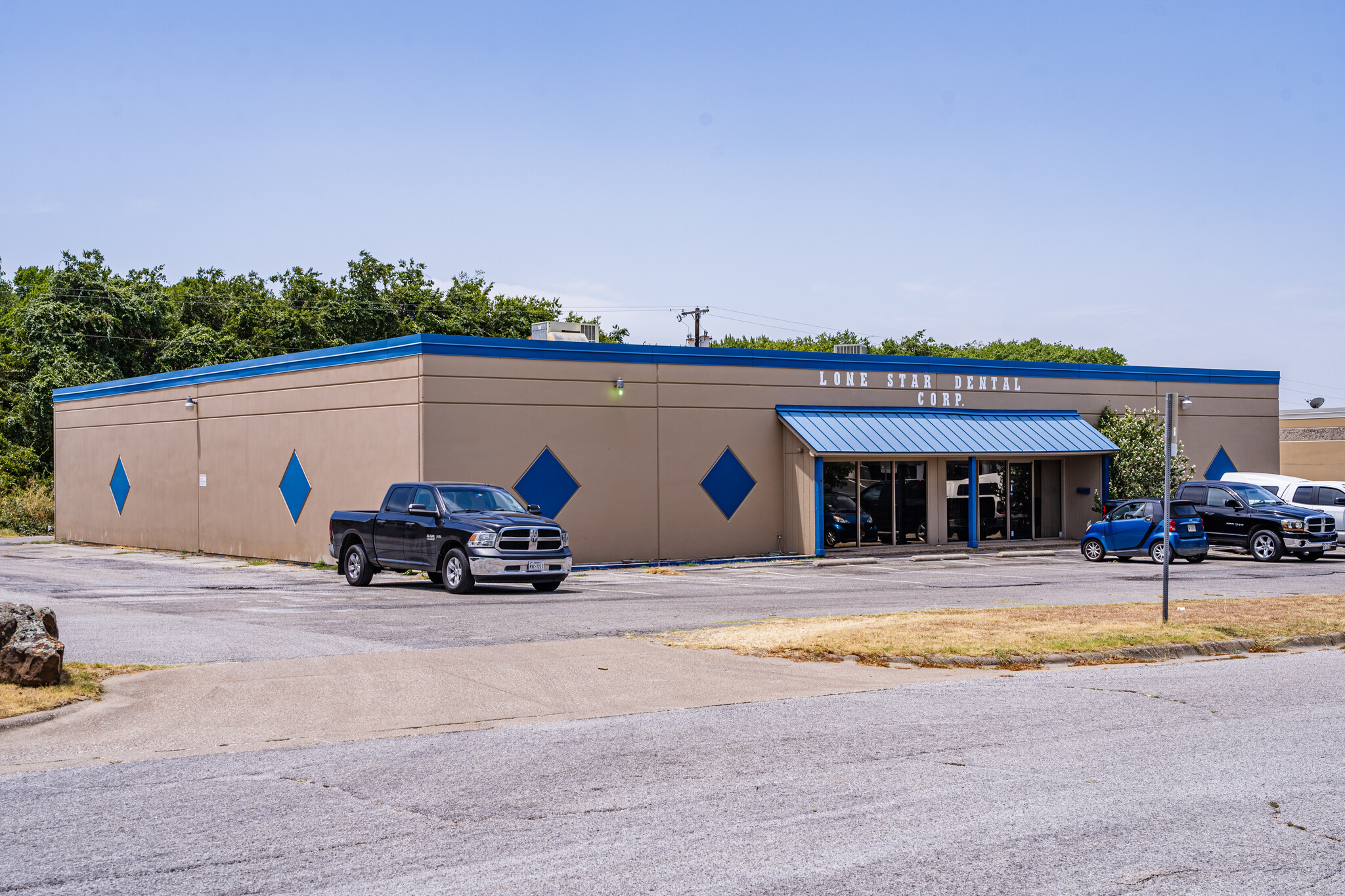 3200 Pleasant Valley Ln, Arlington, TX for sale Building Photo- Image 1 of 1