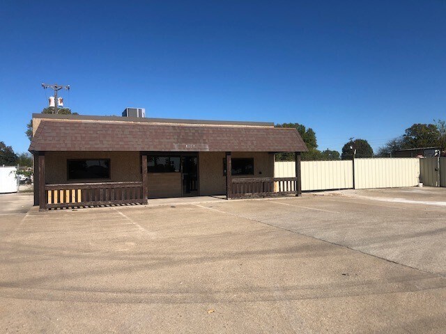 1117 E Walnut St, Garland, TX for sale Primary Photo- Image 1 of 1