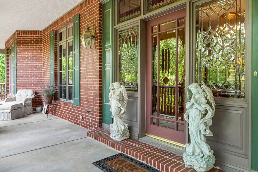 46 Hillside Ave, Eureka Springs, AR for sale - Building Photo - Image 3 of 16