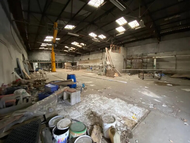 Industrial in Marseille for sale - Interior Photo - Image 2 of 4