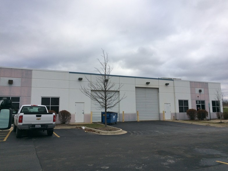 1221 Commerce Dr, Crete, IL for lease - Building Photo - Image 3 of 30