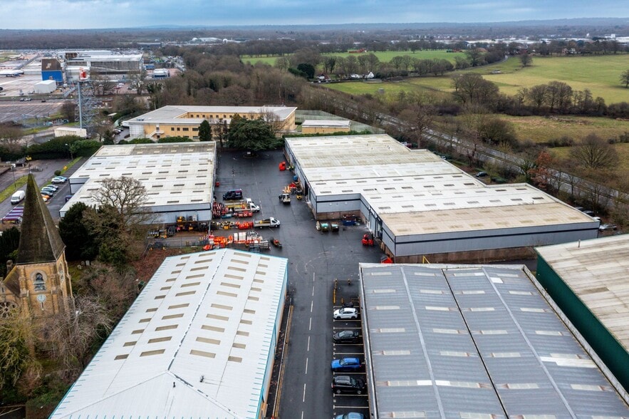 Church Rd, Lowfield Heath for lease - Building Photo - Image 2 of 11