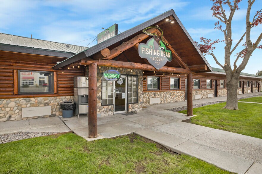 112 Main St, Ashton, ID for sale - Primary Photo - Image 1 of 1
