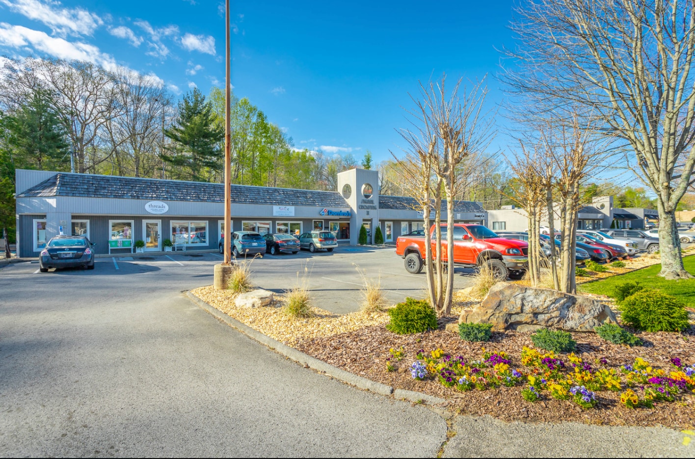 1207-1223 Taft Hwy, Signal Mountain, TN for lease Building Photo- Image 1 of 4