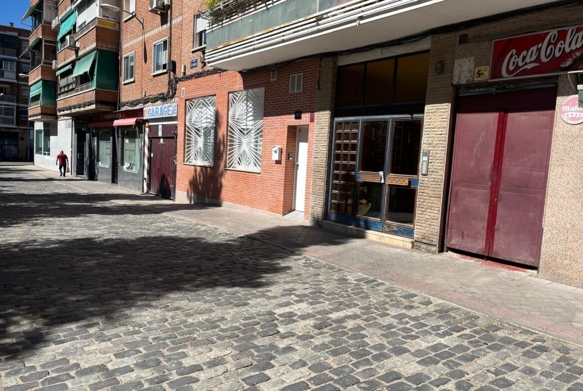 Multifamily in Madrid, Madrid for sale Building Photo- Image 1 of 3