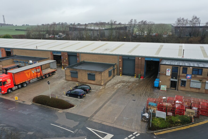 Plodder Ln, Bolton for lease - Primary Photo - Image 1 of 6