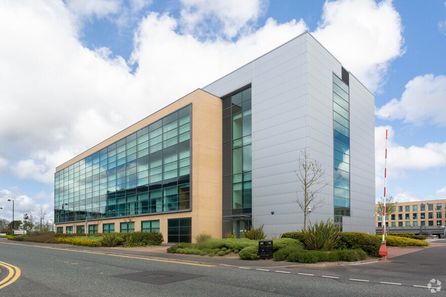 Quick Silver Way, Newcastle Upon Tyne for sale - Primary Photo - Image 1 of 1