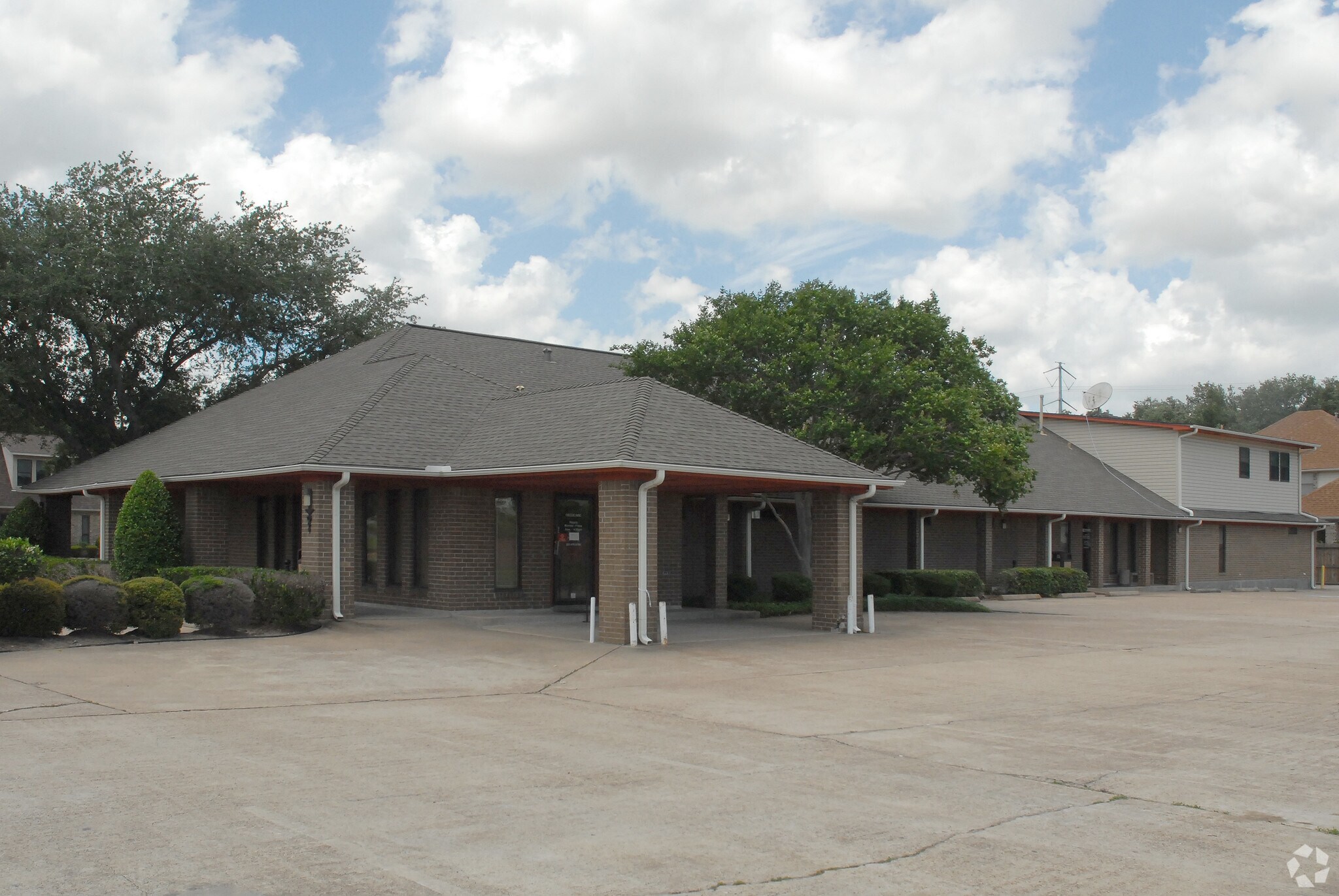 321 E San Augustine St, Deer Park, TX for sale Primary Photo- Image 1 of 1