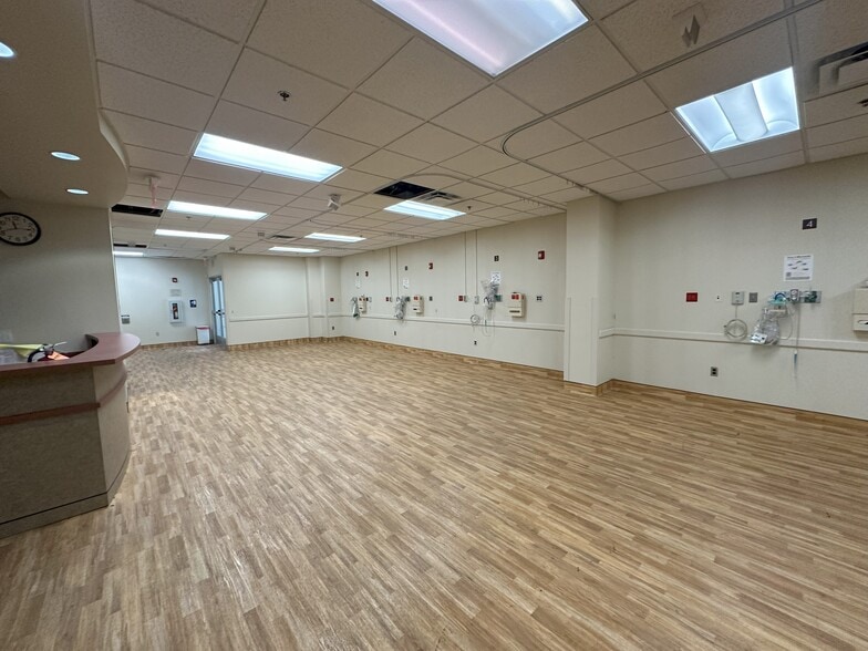 1553 Chester Pike, Crum Lynne, PA for lease - Building Photo - Image 3 of 3