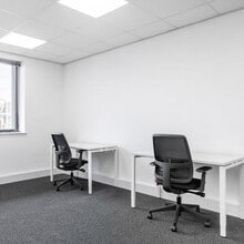 Andersons Rd, Southampton for lease Interior Photo- Image 2 of 7