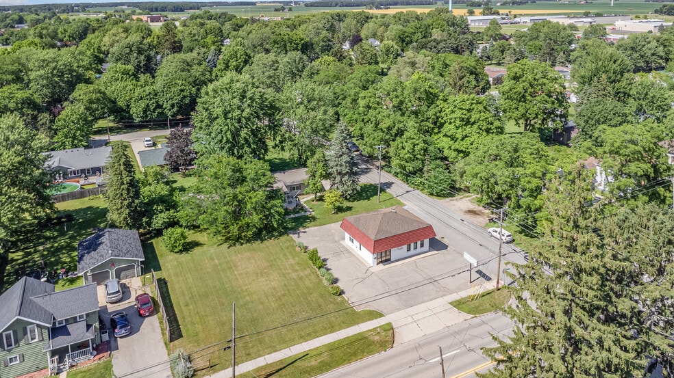 725 E Center St, Ithaca, MI for sale - Aerial - Image 3 of 21
