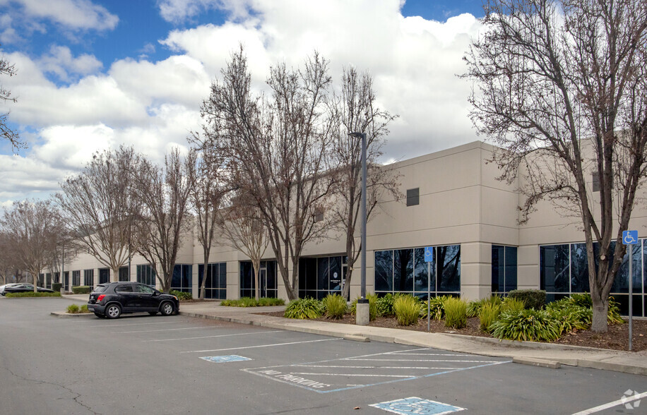 203-283 E Airway Blvd, Livermore, CA for lease - Building Photo - Image 2 of 6