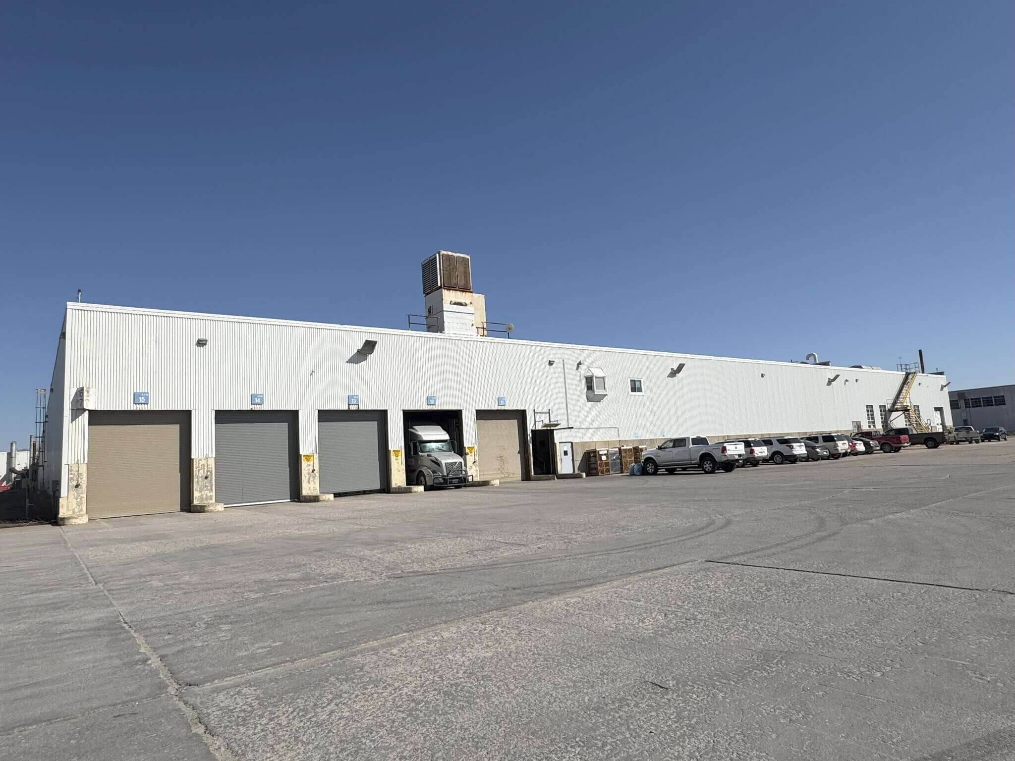 3401 E 4th Ave, Hutchinson, KS for sale Building Photo- Image 1 of 1