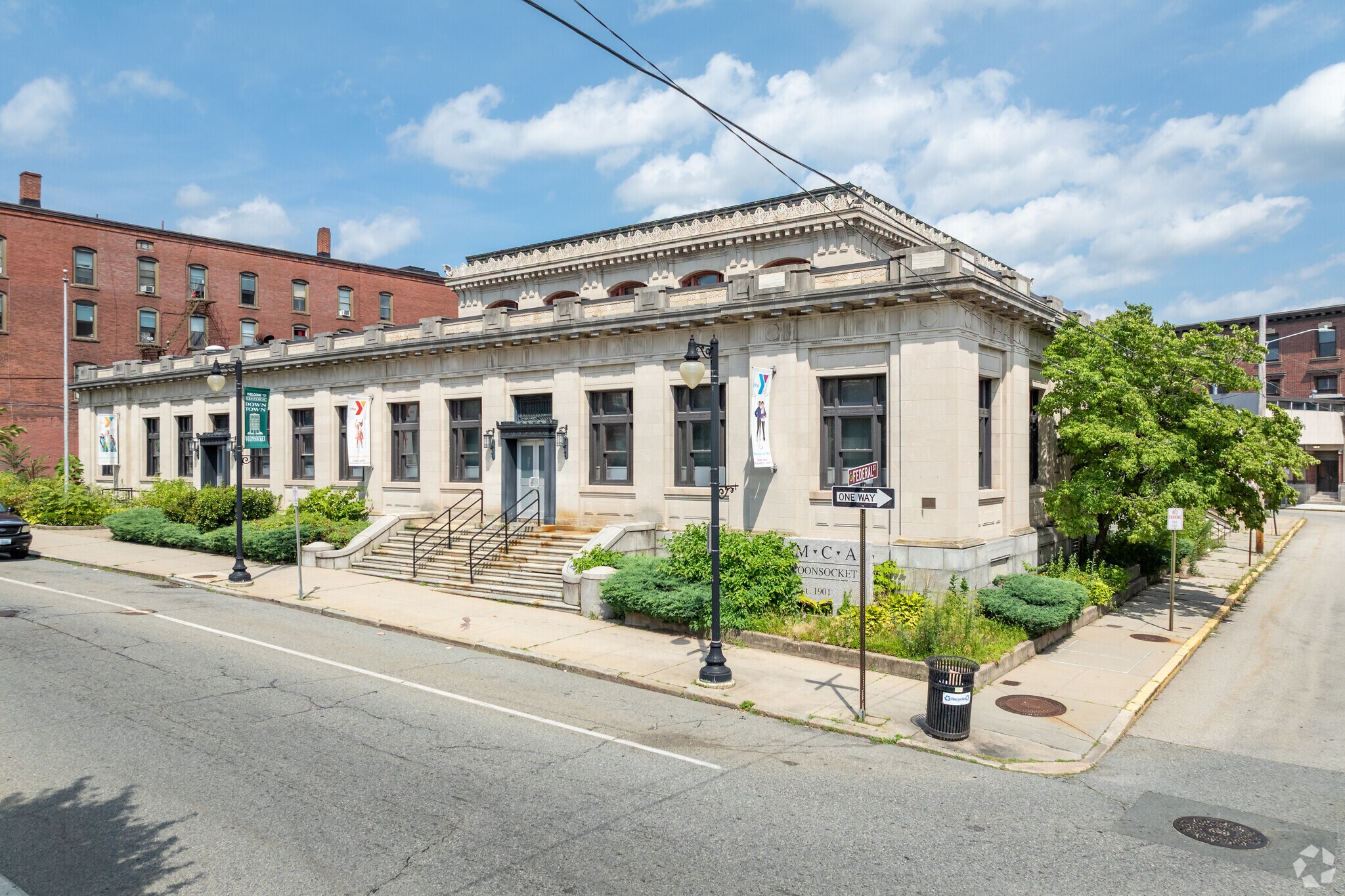 295 Main St, Woonsocket, RI for sale Primary Photo- Image 1 of 1